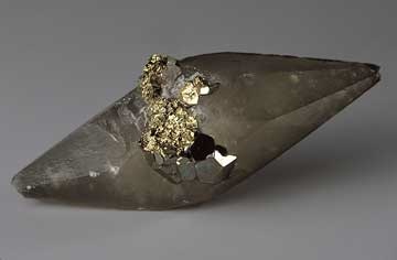 Calcite-twin with Pyrite